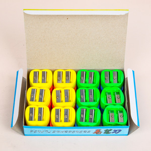 Taille-crayon double trou <span class=keywords><strong>en</strong></span> forme de pomme pour étudiants, <span class=keywords><strong>en</strong></span> plastique, pour crayons à sourcils et maquillage, fournitures scolaires et de <span class=keywords><strong>bureau</strong></span>, vente <span class=keywords><strong>en</strong></span> <span class=keywords><strong>gros</strong></span>, personnalisable - Product Image 3