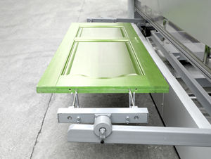 آلة الطلاء الأوتوماتيكية من SAMACH ، آلة طلاء الأبواب لخزانة الخشب ، آلة رش الطلاء ذات 5 محاور - Product Image 2