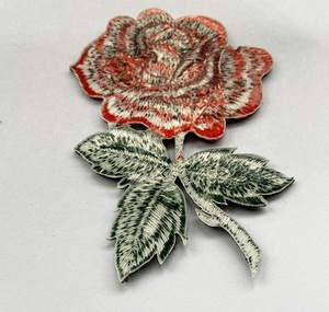 Neuheit Bestseller Maßgefertigter Aufbügelbarer <span class=keywords><strong>Patchwork</strong></span>-Rosen-Aufnäher Vollständig Bestickter Blauer Rosen-Reparatur-Patch für Schuluniformen - Product Image 6