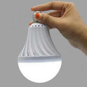 Bombilla LED de Alta Tensión AC85V-265V de Emergencia, 9W, Diámetro 8cm, Base E27, Material ABS+PP Blanco, Batería de 1200mAh, SMD, Residencial, Tipo Globo - Product Image 1