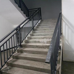 Barrière de sécurité en fer forgé en acier zingué, simple, peinte en noir, à fixation au sol, pour <span class=keywords><strong>escalier</strong></span>, balcon, fenêtre en baie et aire de circulation - Product Image 6