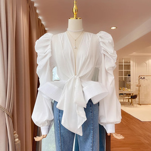 Camisa de Mujer con Mangas Abullonadas, Cuello en V, Volantes 3D, Cintura con Lazo y Mangas Largas, a la Moda - Product Image 3