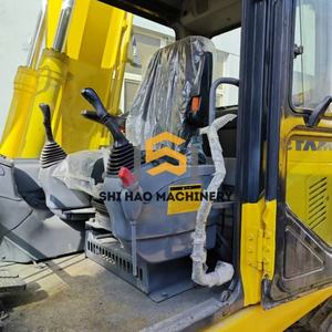 Excavatrice sur chenilles KOMATSU PC130 d'occasion, idéale pour le jardinage, l'aménagement paysager et les travaux agricoles de petite envergure - Product Image 5