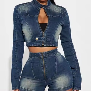Nouvel ensemble en jean pour femme de haute qualité, sexy, avec crop top en jean à manches longues et jean court vintage délavé à l'acide, style OOTD - Product Image 1