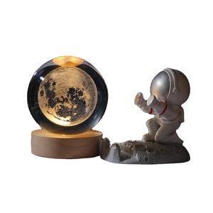 2024 nouveau blnieece honneur de cristal 3d lune cristal sphère galaxie boule de cristal lumière ornement de bureau - Product Image 2