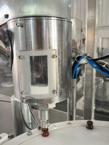 Machine de capsulage de remplissage de flacon de petite bouteille électrique rotative automatique <span class=keywords><strong>pour</strong></span> huiles essentielles gouttes oculaires colle liquide réactifs <span class=keywords><strong>pour</strong></span> tubes de sang - Product Image 3