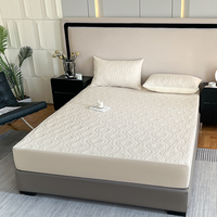 Meilleure Vente Housse de Matelas Imperméable Respirante en Polyester Protège-Matelas Drap-Housse Garnis Ensemble Grandes Tailles (King, Queen) Articles en Gros