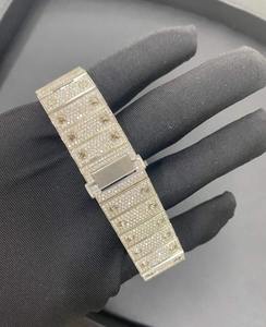 Montre tendance en moissanite diamantée la plus vendue avec finition glacée, montre de luxe style streetwear disponible au meilleur prix du marché - Product Image 4