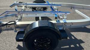<span class=keywords><strong>Remorque</strong></span> pour bateau en aluminium à essieu unique de 4,8 m, capacité de charge de 1240 kg, <span class=keywords><strong>prix</strong></span> d'usine, adaptée aux bateaux de petite taille de 4 m - Product Image 2