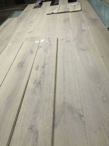 Suelo de Madera Multicapa de Roble de Diseño Profesional con Acabado Cepillado, Proveedor Chino - Product Image 4