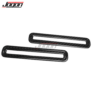 Pour <span class=keywords><strong>Ford</strong></span> <span class=keywords><strong>Mustang</strong></span> <span class=keywords><strong>GT</strong></span> S650 2024 voiture poignée de porte <span class=keywords><strong>centrale</strong></span> évent sortie autocollant couverture garniture accessoires intérieur véritable Fiber de carbone - Product Image 1