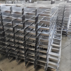 Système d'échelle à câbles pour le routage de câbles lourds, structure robuste et accessoires complets - Product Image 2