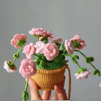 Rose artificielle suspendue artisanale haut de gamme en crochet, en fil de laine fait main, pour décoration de voiture, maison et Noël