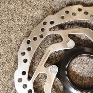 <span class=keywords><strong>Shimano</strong></span> ดิสก์เบรกโรเตอร์สแตนเลส SM-RT10/30/26/54/56ที่มีขนาดเส้นผ่าศูนย์กลาง160/180มม. เหมาะสำหรับชิ้นส่วนจักรยานเสือถนน MTB - Product Image 6