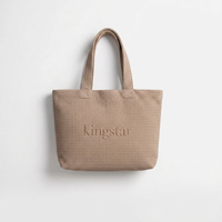 Sac fourre-tout de luxe certifié GRS en tissu gaufré, texture nid d'abeille sur mesure, sac cadeau, sac fourre-tout écologique haut de gamme pour événements prestigieux