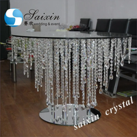 Décoration de mariage de luxe 2 couches de table à gâteau ronde en cristal avec cristaux suspendus