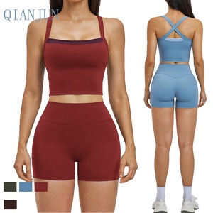 Conjunto de Shorts de Yoga para Mujer al por Mayor con Contraste de Color, Top Corto con Espalda Cruzada y Shorts de Yoga de Cintura Alta para Fitness - Product Image 1