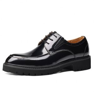 Zapatos de Vestir Clásicos de Lujo para Hombre con Diseño de Puntera de Alas y Acabado Brillante, Zapatos Formales de Cuero con Cordones - Product Image 3