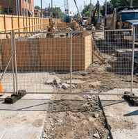Panneaux de clôture de sécurité en maille pour la construction, système de rail de clôture temporaire, clôture périmétrique de sécurité pour chantier de démolition