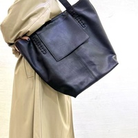 Sac fourre-tout en cuir de vachette pleine fleur souple pour femme, tissé à la main avec poche avant, grande capacité, sac à bandoulière, vente en gros OEM ODM