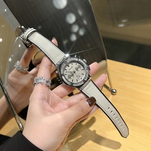 <span class=keywords><strong>Reloj</strong></span> <span class=keywords><strong>de</strong></span> lujo Unisex <span class=keywords><strong>de</strong></span> <span class=keywords><strong>gama</strong></span> <span class=keywords><strong>alta</strong></span> para mujer para Swiss para diseño Cross-Border Internet Celebrity Live banda <span class=keywords><strong>de</strong></span> acero inoxidable - Product Image 3
