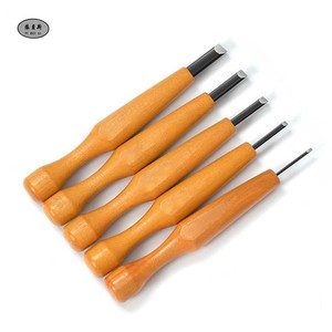 Juego de cuchillos para tallar madera de haya japonés Premium de 5 piezas con mango de calabaza y bolsa de lona con puntas semirredondas/cincel en Stock - Product Image 1