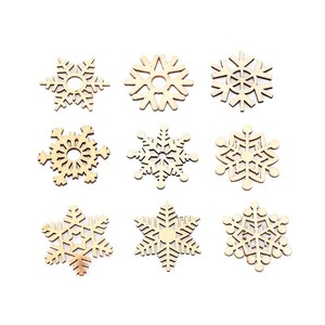 Colgante de copo de nieve de madera, adorno navideño artesanal, decoración hecha a mano 16x16 20x20 con cuerda para decoración navideña - Product Image 4