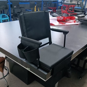 Chaises de stade pliables légères et personnalisables avec porte-gobelet et bandoulière, portables pour une utilisation sportive en plein air - Product Image 3