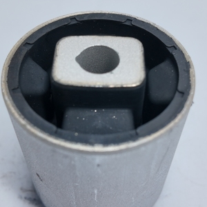 Brazo de control de goma trasero delantero de suspensión automática OEM 31121092010 1092010 31129068753 para E39 E52 <span class=keywords><strong>520i</strong></span> 523i 525i 528i 1995 <span class=keywords><strong>2003</strong></span> - Product Image 4