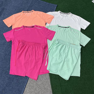 Vente en gros de t-shirts et shorts de sport pour hommes de haute qualité, respirants et à séchage rapide, tenues de fitness, vêtements de football, ensembles de sport à manches courtes - Product Image 3