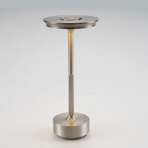 Lampe de table rechargeable en métal, LED tactile à intensité variable, sans fil, lumière d'ambiance nocturne pour bar, restaurant, chambre, hôtel, décoration - Product Image 2