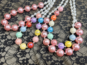 Venta al por mayor Rosa Blanco Abs perla bola 18mm <span class=keywords><strong>Bubblegum</strong></span> cuentas collar grueso niñas Cadena de cuentas ajustable collar de joyería - Product Image 2