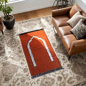 Elegante Alfombra de Oración Islámica con Diseño de Arco Jacquard en Chenilla, Lavable, Floral, Cómoda y Cálida, para el Hogar Musulmán, Picnic o Adoración - Product Image 1