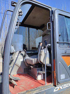 Mini-excavatrice sur chenilles d'occasion Doosan DX55, certifiée CE/EPA, moteur à haute efficacité, pompe, équipement de construction d'occasion - Product Image 4