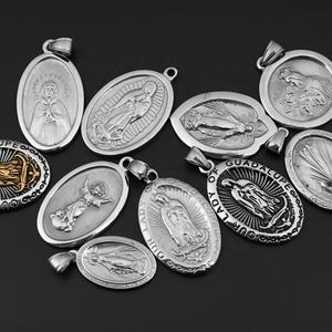 Collier chaîne religieux avec pendentif pièce d'or Vierge Marie chrétienne en acier inoxydable, directement de l'usine - Product Image 3