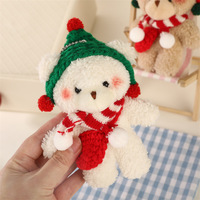 Porte-clés ours en peluche de Noël mignon avec chapeau et écharpe, mini animal en peluche doux, porte-clés de sac à dos, cadeau de vacances