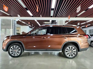 SUV d'occasion 2018 Roewe RX8 30T Smart Connected 4WD Ultimate 2.0T Turbo 7 places Grand SUV Véhicule d'occasion à l'exportation - Product Image 3