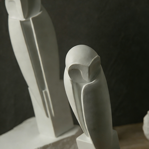 Adornos de Resina Modernos Minimalistas con Diseño de Búho Ermitaño, Creativos y Personalizados, para Decoración de TV o Estudio - Product Image 2