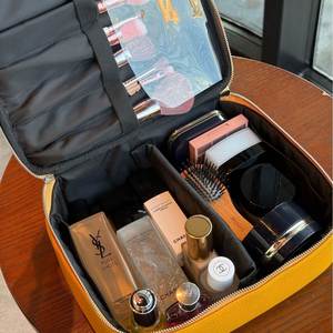 Custom Luxury Genuine Leather Zipper Cookie-Shape Cosmetic Bags Cases <b>Make</b> <b>up</b> Bag Travel Makeup Organizer Bags for Women - Product Image 4