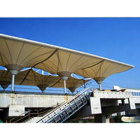 Techo de Membrana Tensada Cónica Multi-Pico con Toldo Terminal de Tela PTFE, Sistema de Cables de Tensión con Mástil de Acero para Hotel Curbside Park