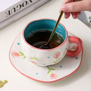 Ensemble de tasses à café en céramique irrégulières façonnées à la main, motifs floraux/à carreaux/nuages peints à la main, tasses de petit-déjeuner multicolores - Product Image 3