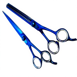 Ciseaux de coiffure professionnels en acier inoxydable 4Cr13 avec revêtement couleur titane, manche court pour droitiers, 6 pouces, étui argenté - Product Image 1