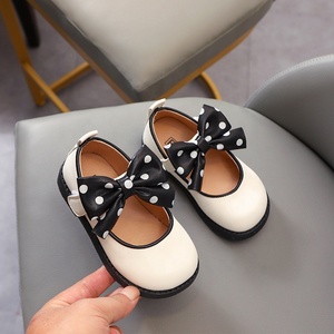 Le nuove scarpe piatte <span class=keywords><strong>comode</strong></span> alla moda della bambina appena nata bowknot princess baby girl shoes - Product Image 5