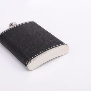 ขวดเหล็กสแตนเลส Xdh722 ปรับแต่งโลโก้ได้ ของขวัญส่งเสริมการขาย ขวดเหล้าวิสกี้ขนาด 6 ออนซ์ หุ้มหนัง PU พร้อมชุดกรวย - Product Image 3