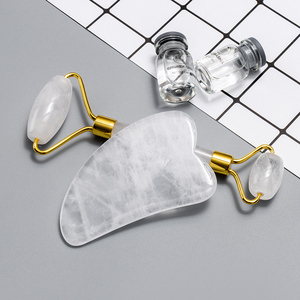 Marque privée OEM Logo Soins de la peau Outil de massage pour la beauté du visage Rouleau de jade en cristal clair Ensemble <span class=keywords><strong>Gua</strong></span> <span class=keywords><strong>Sha</strong></span> sans boîte - Product Image 4