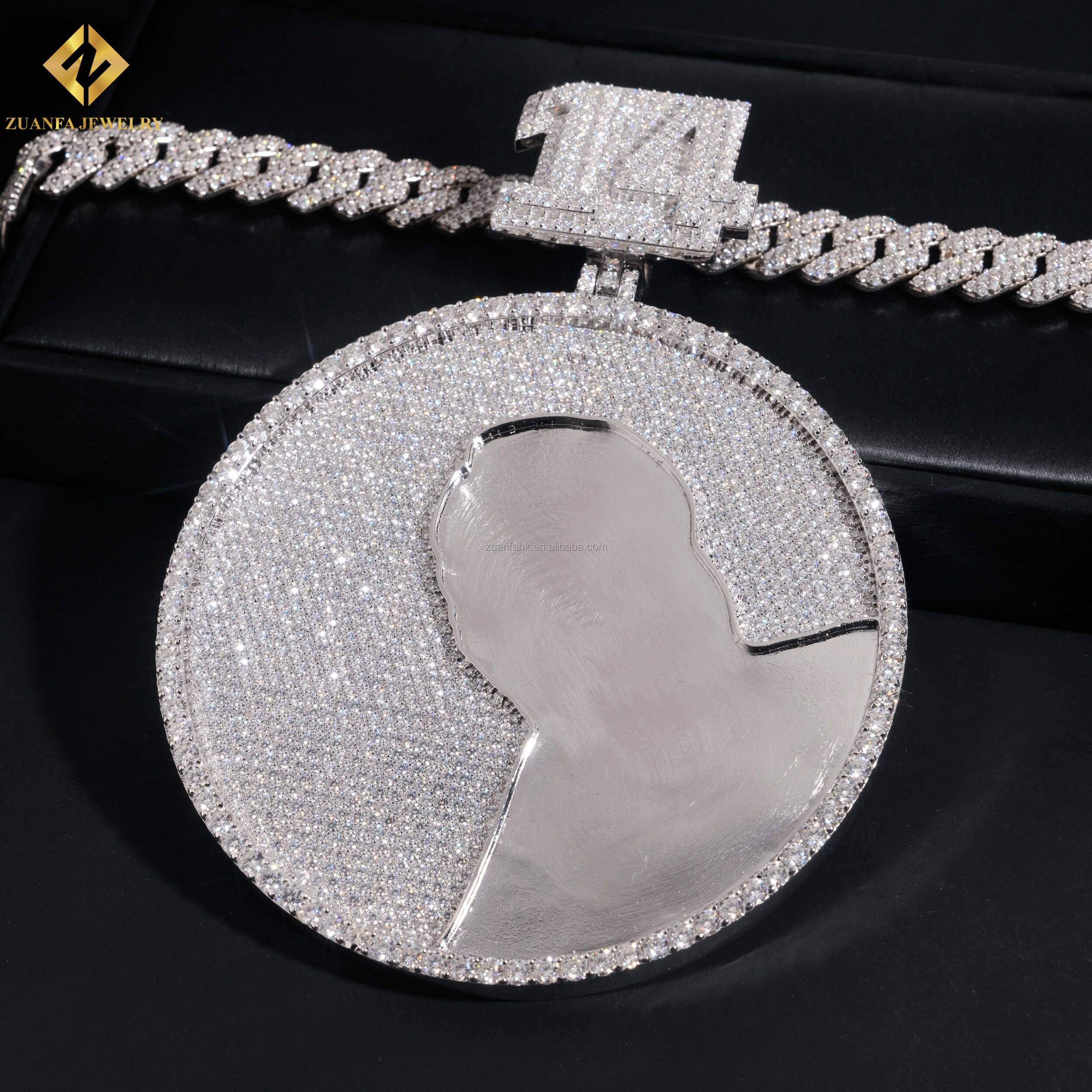 Silver pendant around 3.5"