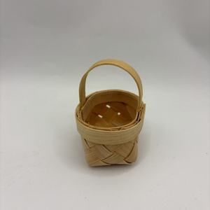 Accesorios para <span class=keywords><strong>casa</strong></span> <span class=keywords><strong>de</strong></span> bebé-Mini cesta tejida-Mini cesta, utilizada para decorar <span class=keywords><strong>muñecas</strong></span> y casas <span class=keywords><strong>de</strong></span> <span class=keywords><strong>muñecas</strong></span> - Product Image 1