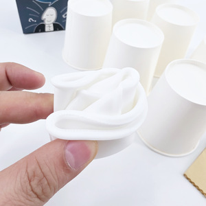 Taza ecológica, convierte una mano vacía en una taza, convierte una bolsa de papel en una taza, accesorios de magia King Magic, magia de cerca y de escenario - Product Image 3