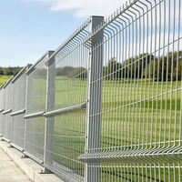 Barrière de sécurité en fer courbé 3D |   Clôture de cour galvanisée à faible hauteur avec service de modélisation 3D pour la partition des rayonnages d'entrepôt