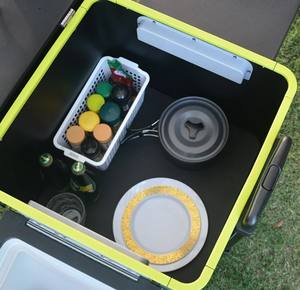 Cocina Portátil Todo en Uno para Acampar |   Mesa Plegable con Estufa Integrada |   Equipo Compacto para Viajes por Carretera y Campamentos en Auto - Product Image 6